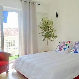 Elegant & Luminous 2-br - Center Appartement